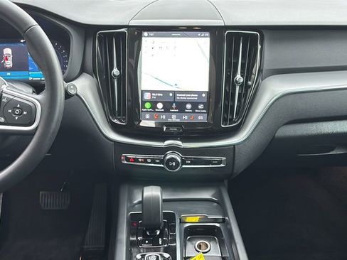 Certified 2025 Volvo XC60 B5 Core AWD/4WD image 6