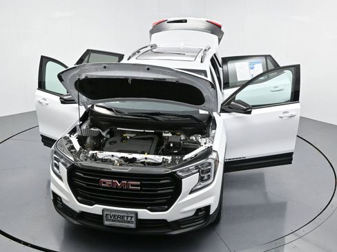 Used 2023 GMC Terrain SLT w/ Elevation Edition image 48