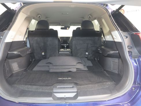 Used 2018 Nissan Rogue SL FWD image 42