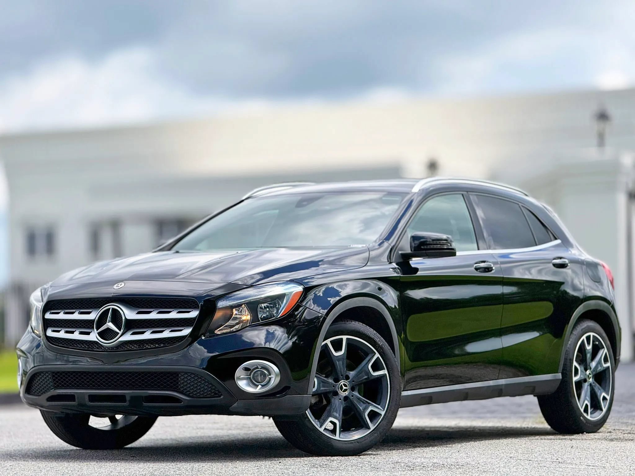 Used 2020 Mercedes-Benz GLA 250 w/ Premium Package image 1