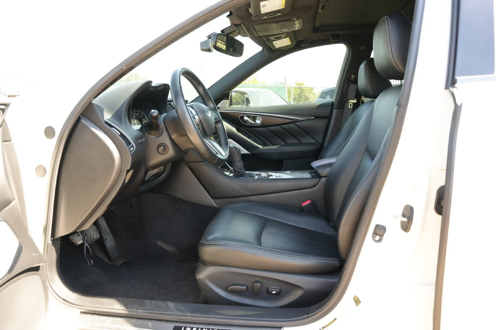 Used 2023 INFINITI Q50 Sensory RWD image 16