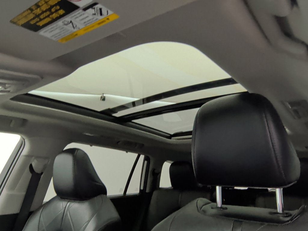 Used 2021 Toyota Highlander Platinum AWD/4WD image 46
