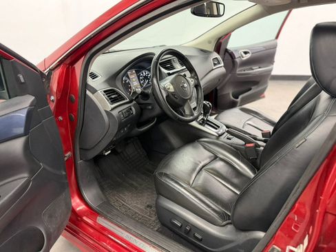 Used 2019 Nissan Sentra SR w/ Premium Package (SR) FWD image 32