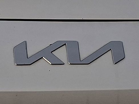 Certified 2023 Kia Forte LXS w/ LXS Technology Package image 29