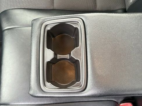 Used 2016 Toyota Camry SE image 34