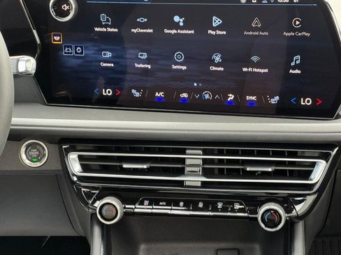 New 2026 Chevrolet Traverse LT image 9