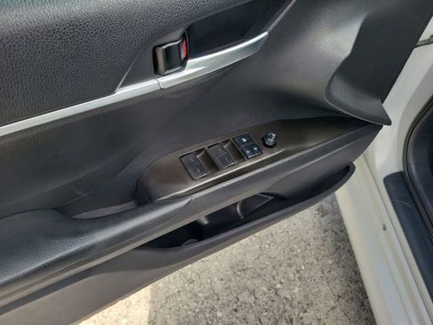 Used 2022 Toyota Camry LE image 13