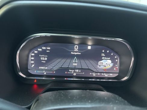 Used 2022 GMC Yukon SLT w/ SLT Premium Package image 6