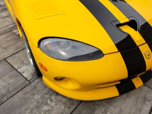Used 2001 Dodge Viper GTS RWD image 36