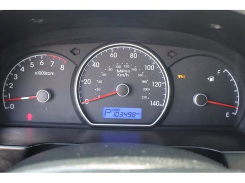 Used 2010 Hyundai Elantra GLS FWD image 15