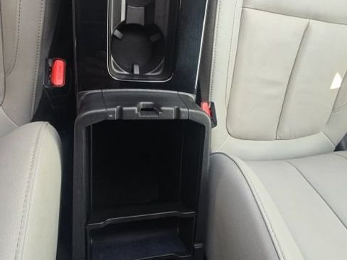 Used 2024 Mitsubishi Eclipse Cross SEL AWD/4WD image 18