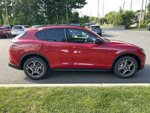New 2026 Alfa Romeo Stelvio Sprint w/ Convenience Package AWD/4WD image 9