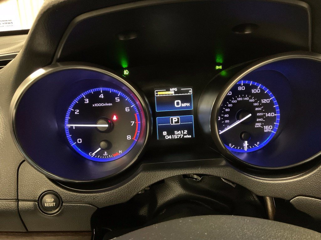 Used 2015 Subaru Legacy 3.6R Limited w/ Popular Package #4 AWD/4WD image 2