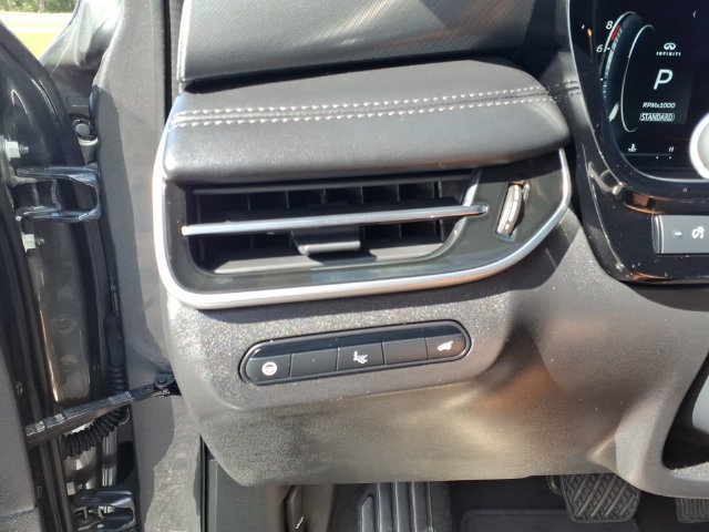 Used 2024 INFINITI QX60 Luxe w/ Vision Package FWD image 18