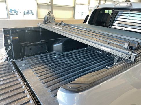 Used 2018 Toyota Tacoma Limited image 7