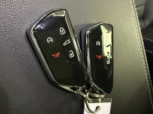 Used 2024 Volkswagen Atlas SEL image 16