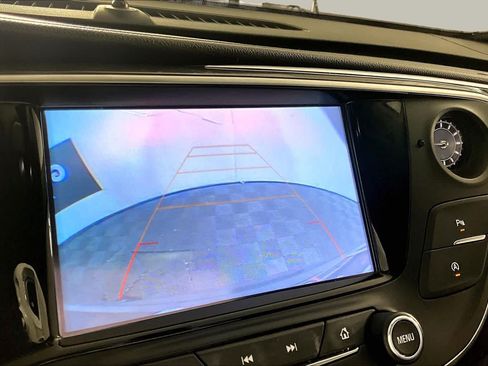Used 2020 Buick Envision Essence FWD image 24