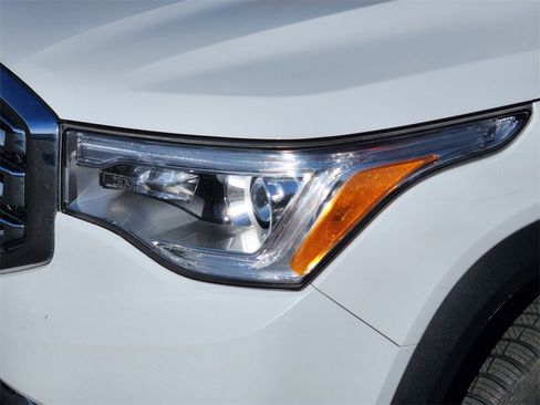 Used 2017 GMC Acadia SLT image 5