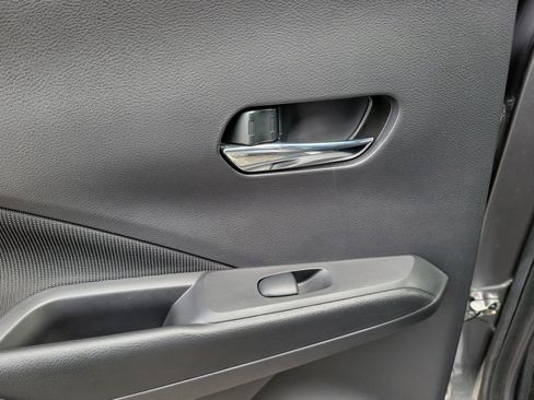 Certified 2022 Nissan Kicks SV FWD image 20