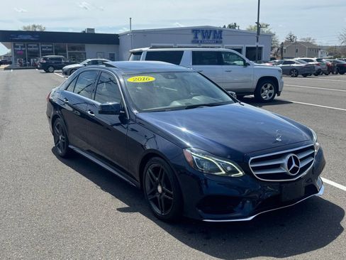 Used 2016 Mercedes-Benz E 350 4MATIC Sedan image 3