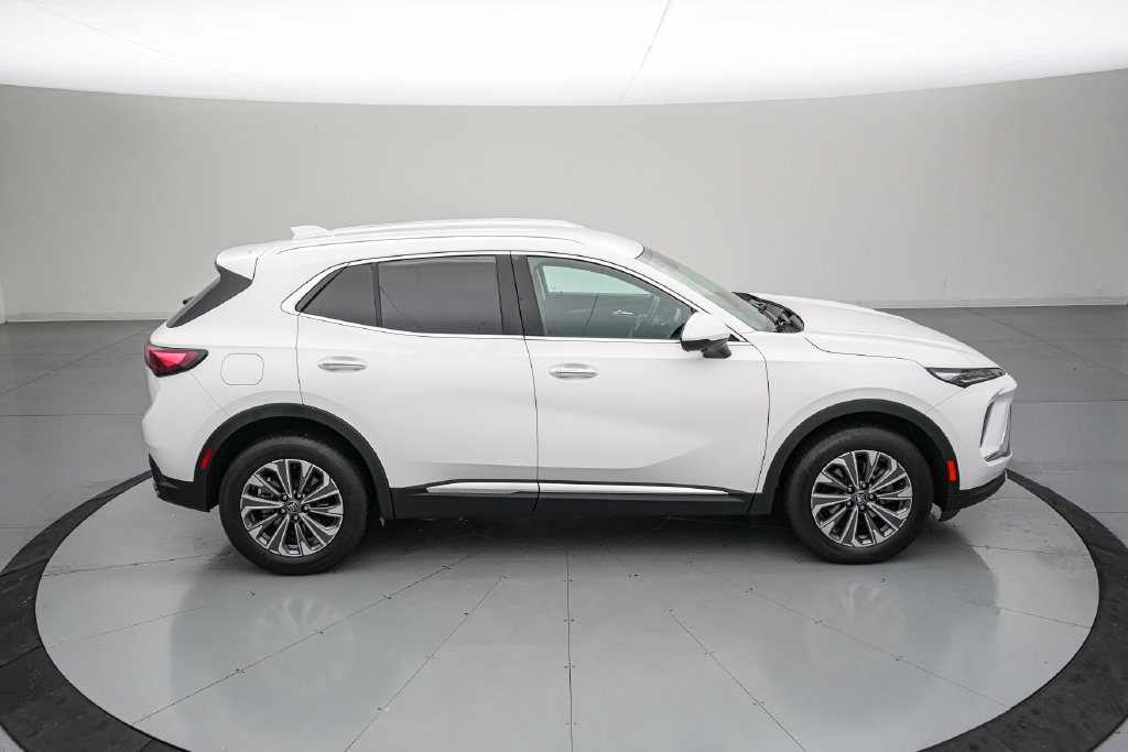 Used 2025 Buick Envision Preferred AWD/4WD image 3