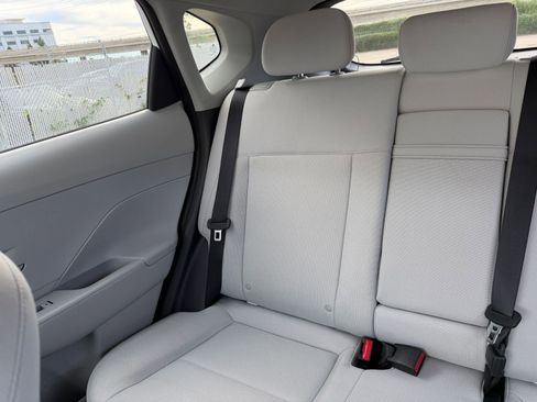 Used 2025 Hyundai Kona SEL image 39