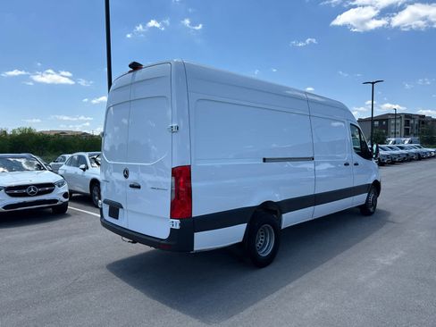 Used 2023 Mercedes-Benz Sprinter 3500 image 6