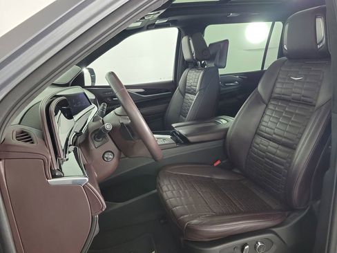 Certified 2021 Cadillac Escalade ESV Premium Luxury Platinum RWD image 17