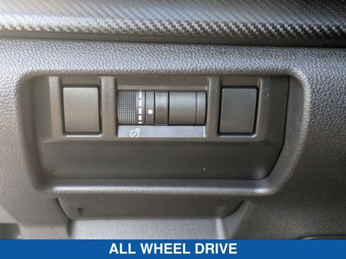 Certified 2025 Subaru Crosstrek 2.0i Premium image 19