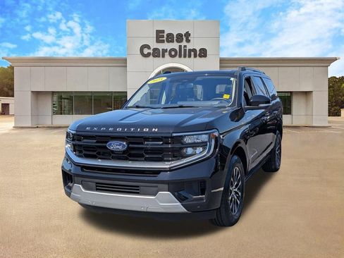 Used 2025 Ford Expedition Platinum AWD/4WD image 7
