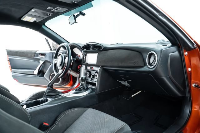 Used 2017 Toyota 86 RWD image 20
