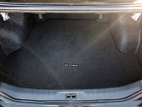 Used 2024 Nissan Altima 2.5 SV image 28