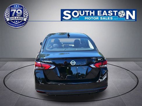 Used 2020 Nissan Versa SV FWD image 4