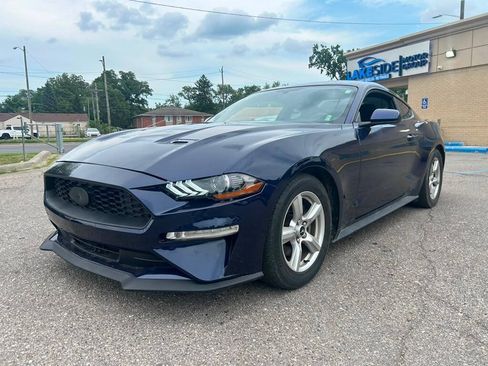 Used 2018 Ford Mustang Coupe RWD image 1