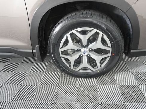 Used 2023 Subaru Forester Premium AWD/4WD image 15
