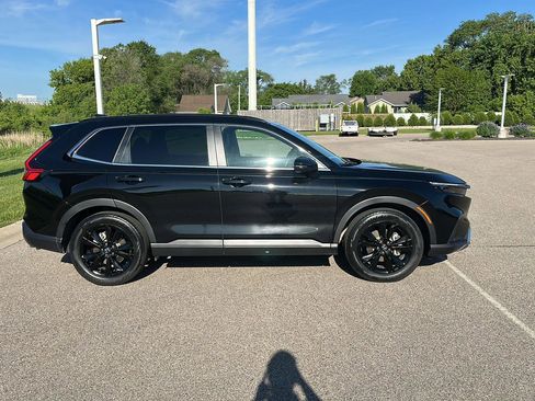 Used 2025 Honda CR-V Sport Touring image 2