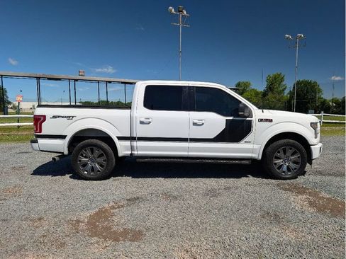 Used 2017 Ford F150 XLT w/ Equipment Group 302A Luxury AWD/4WD image 4