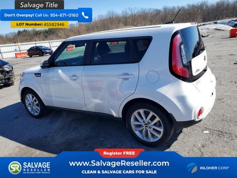 Used 2019 Kia Soul + image 3
