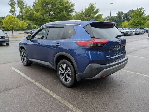 Used 2021 Nissan Rogue SV w/ Premium Package AWD/4WD image 6