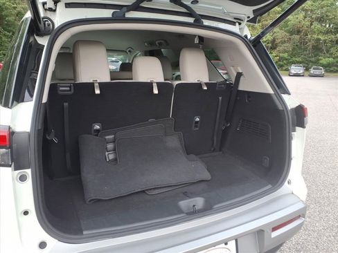 Used 2023 Nissan Pathfinder SL image 8