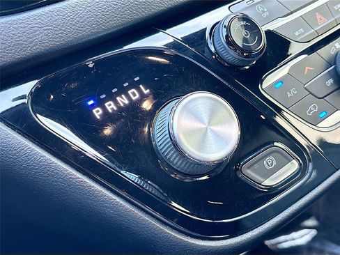 Used 2019 Chrysler Pacifica Touring Plus w/ S Appearance Package image 18