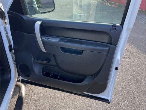 Used 2010 Chevrolet Silverado 1500 LT image 11