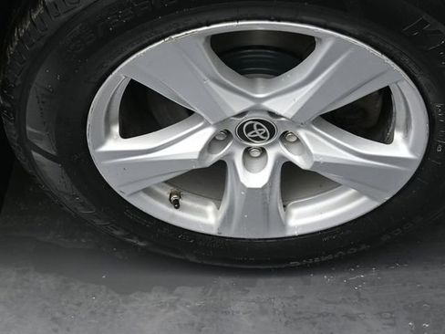 Used 2020 Toyota Highlander L image 30