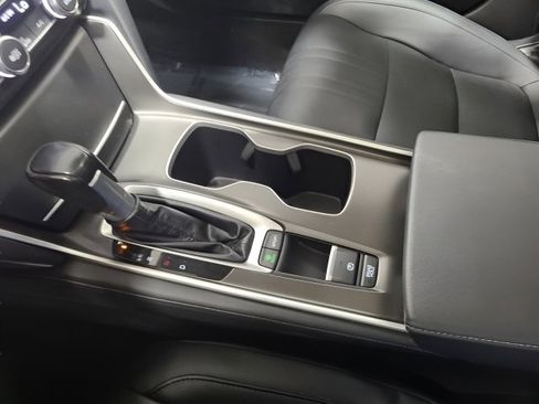 Used 2019 Honda Accord Touring image 32