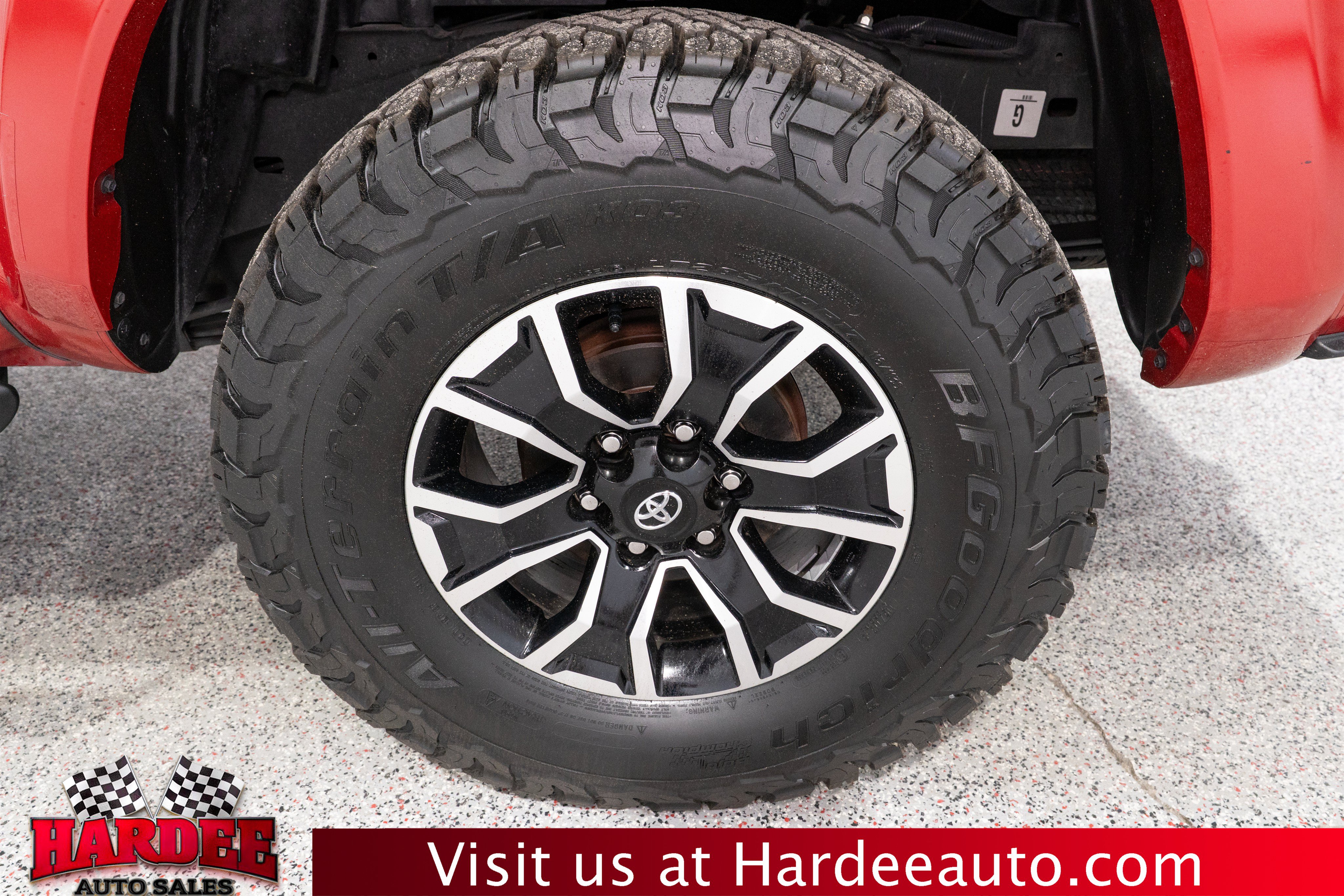 Used 2023 Toyota Tacoma TRD Sport w/ TRD Premium Sport Package AWD/4WD image 10