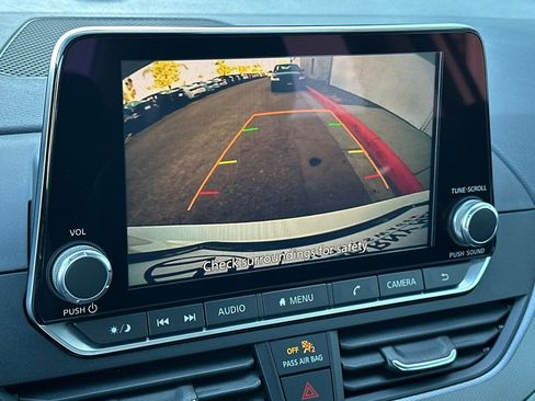 Used 2024 Nissan Altima 2.5 SR image 17