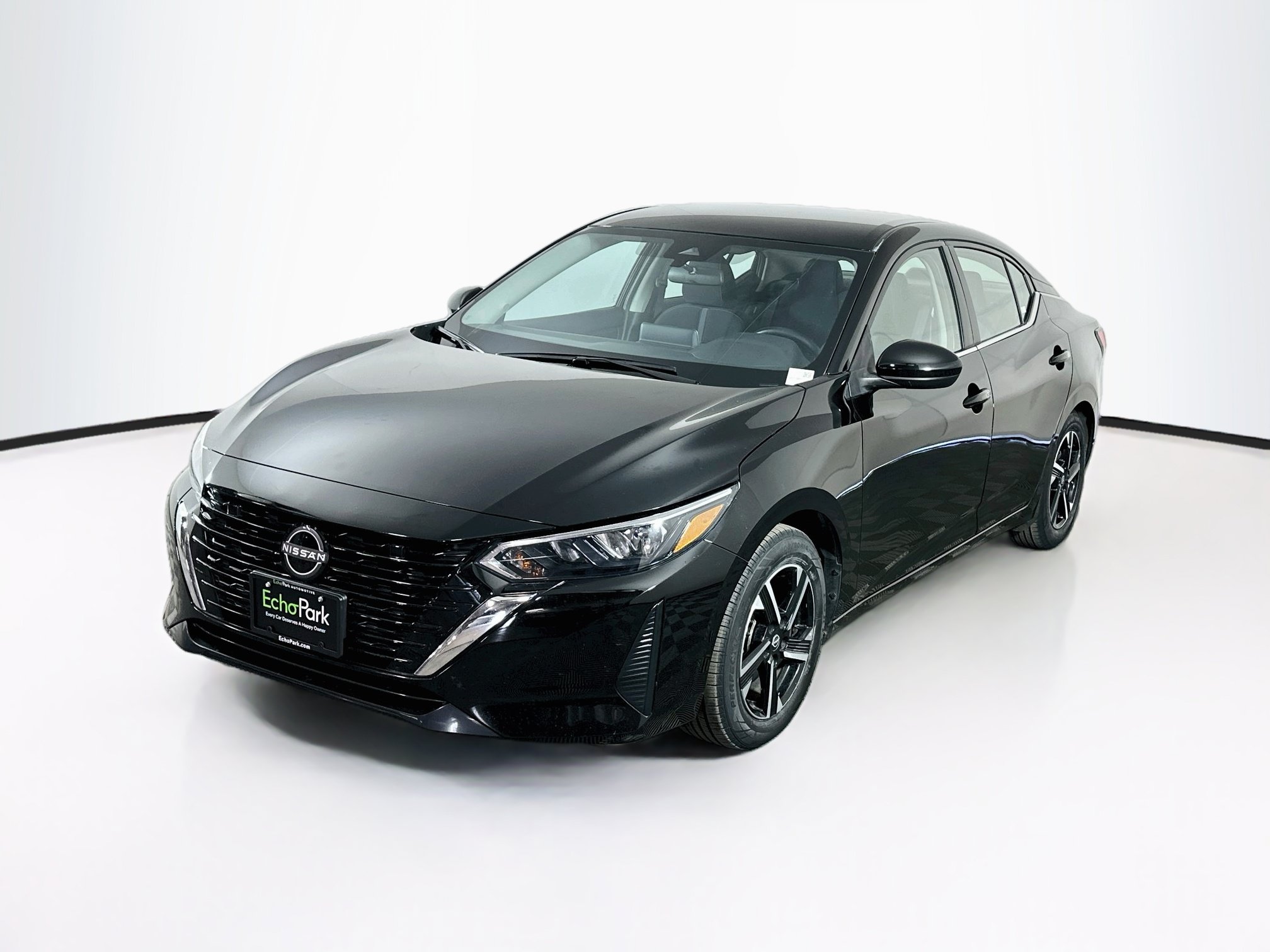 Used 2025 Nissan Sentra SV FWD image 3