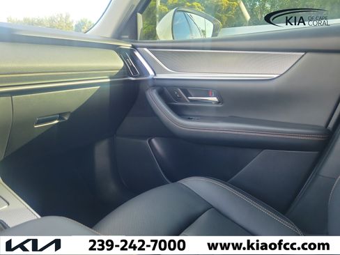 Used 2024 MAZDA CX-90 Plug-In Hybrid w/ Premium Pkg AWD/4WD image 17