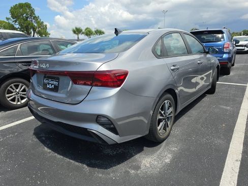 Used 2024 Kia Forte LXS FWD image 16