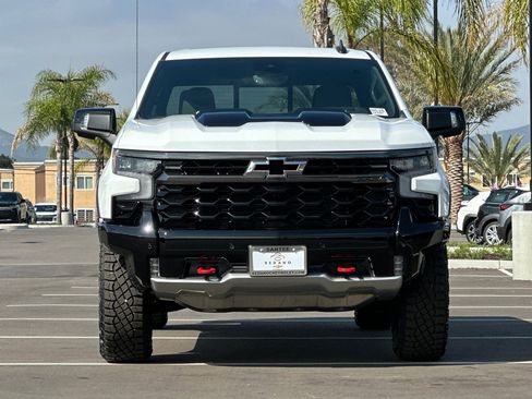 New 2026 Chevrolet Silverado 1500 ZR2 w/ LPO, Dark Essentials Package image 9